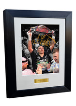 Load image into Gallery viewer, 12x8 A4 Oleksandr Usyk Undisputed World Heavyweight Champion Autographed Signed Signature Photo Photograph Picture Frame Boxing Poster Gift 5