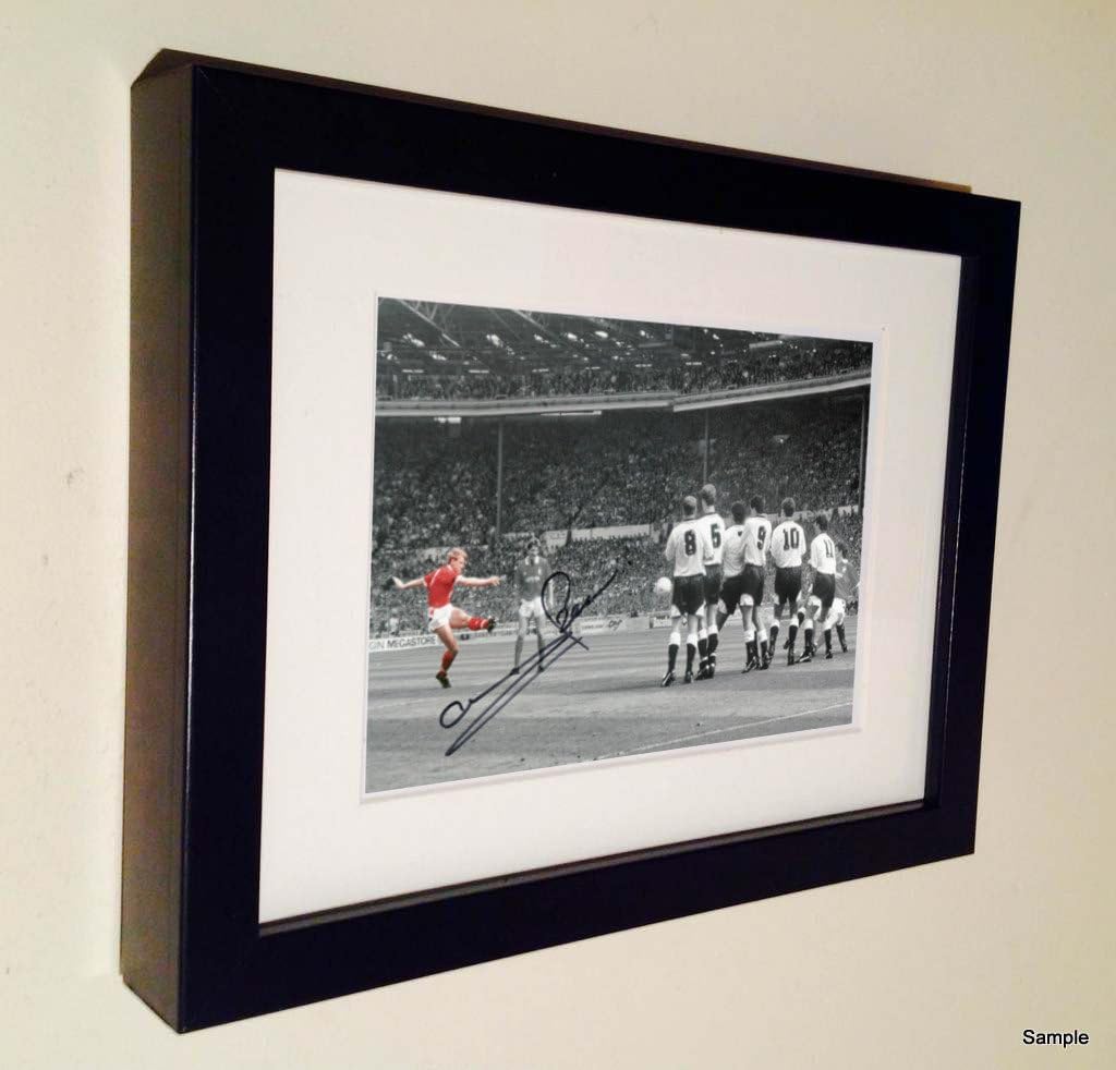 Signed Stuart Pearce Nottingham Forest Autographed Photo Picture Frame