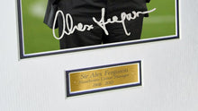 Load image into Gallery viewer, &#39;SIR ALEX FERGUSON TRIBUTE&#39; Manchester United Autographed Signed 12x8 A4 Photo Photograph Picture Frame Football Soccer Poster Gift 3