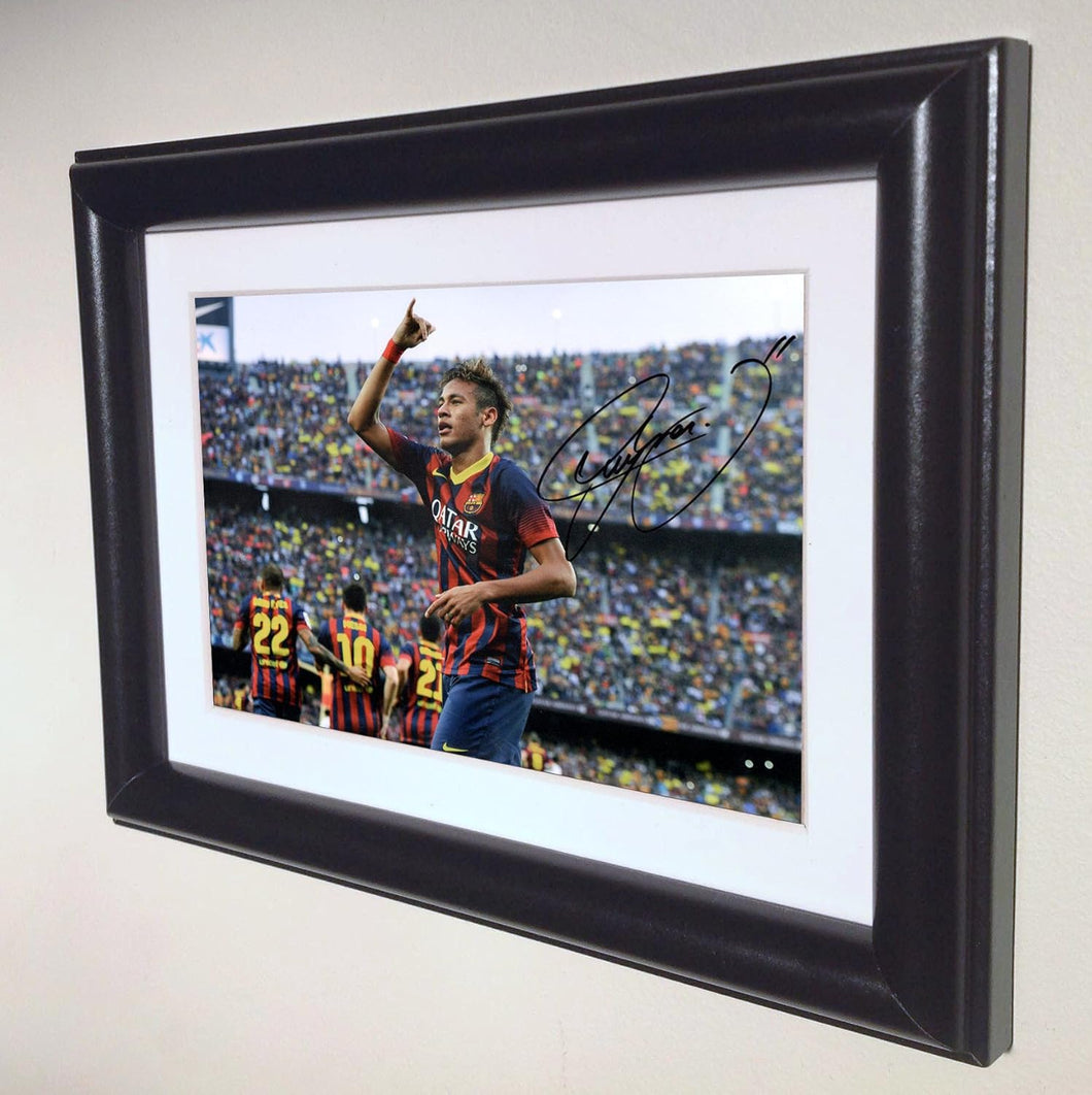 Kitbags & Lockers Signed Neymar JN Barcelona Photo Photograph Picture Frame Autograph sml