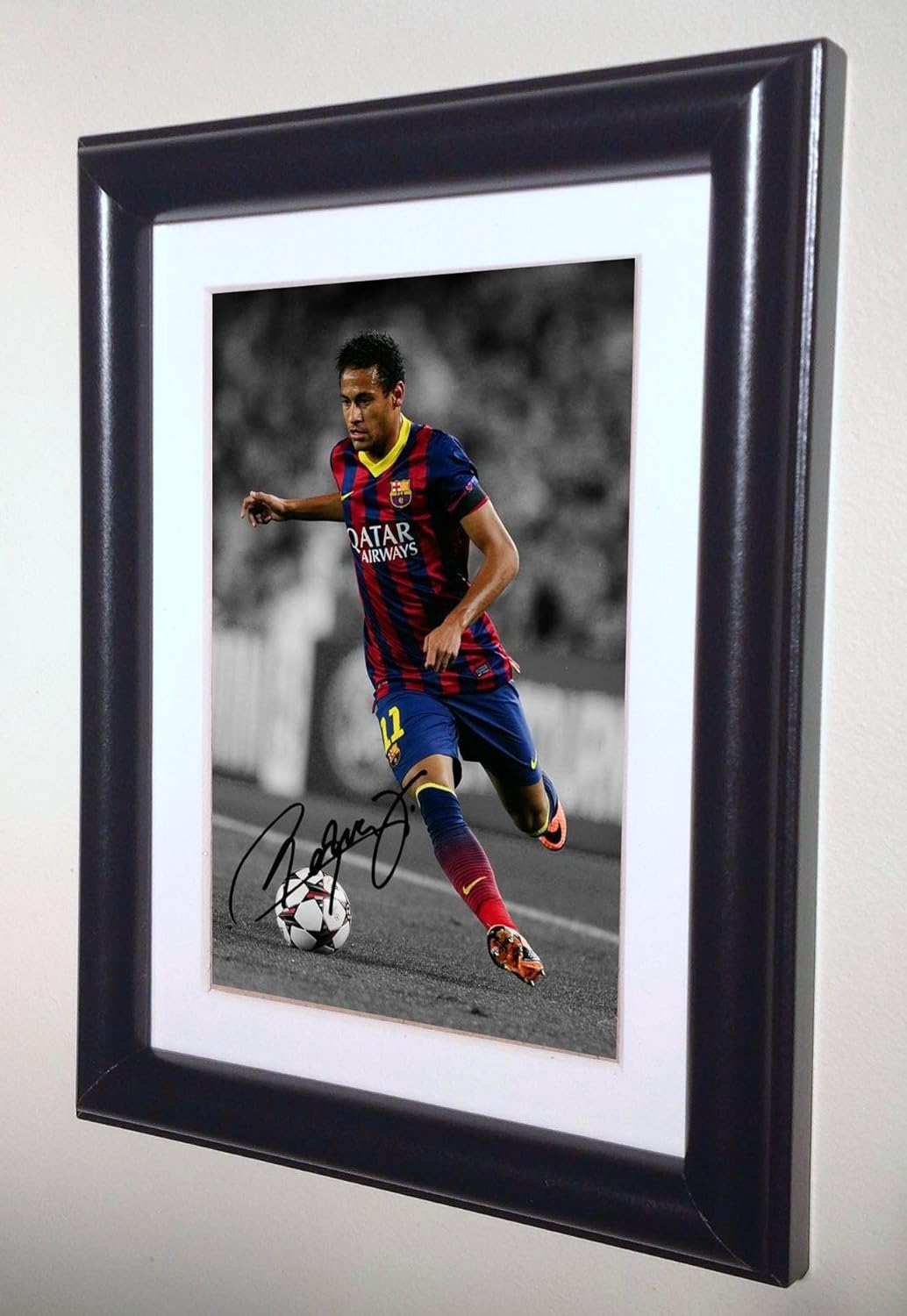Kitbags & Lockers Signed Neymar JN Barcelona Photo Photograph Picture Frame Autograph sml