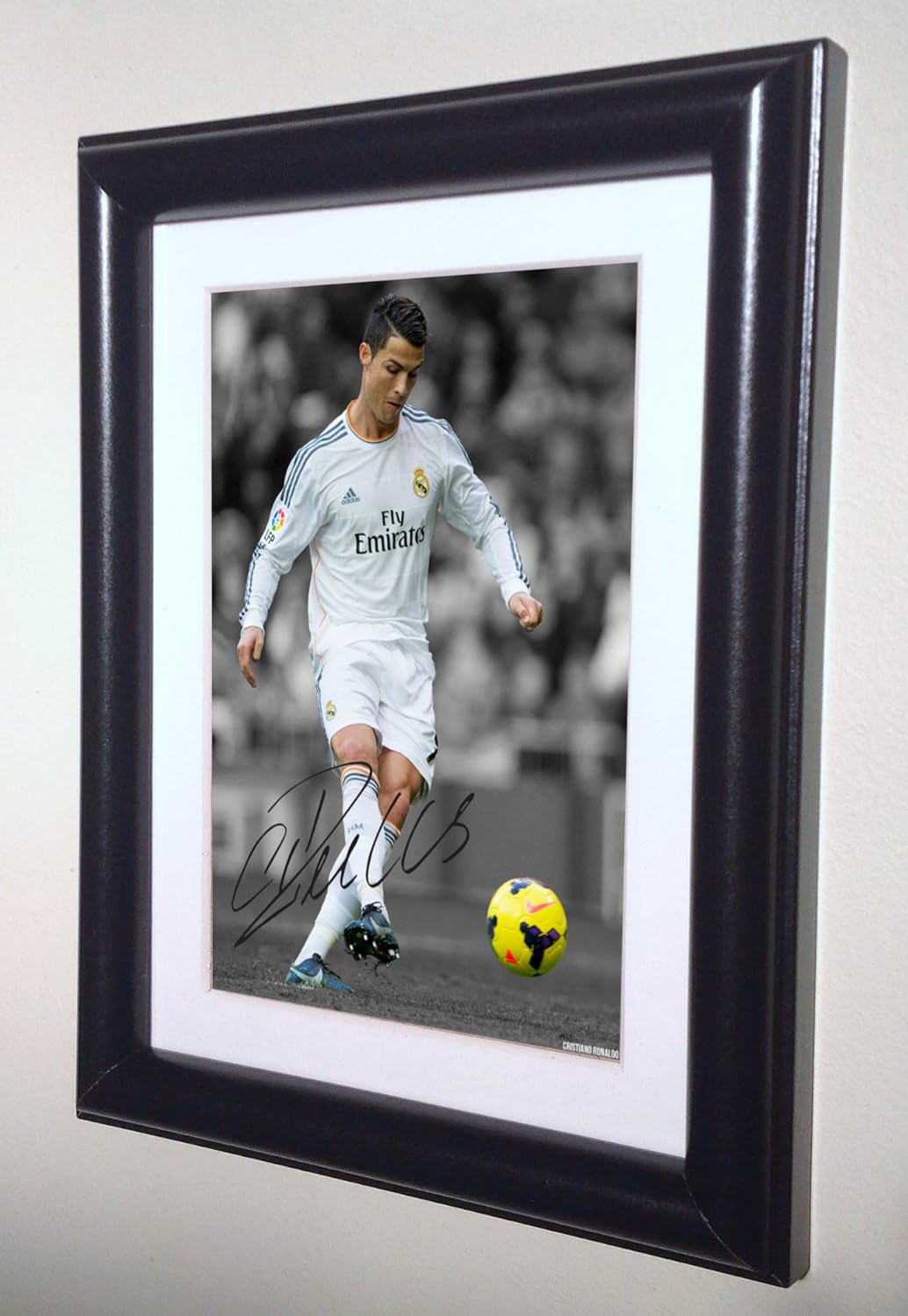 Signed Christiano Ronaldo Real Madrid Autographed Photo Picture Memorabilia sml
