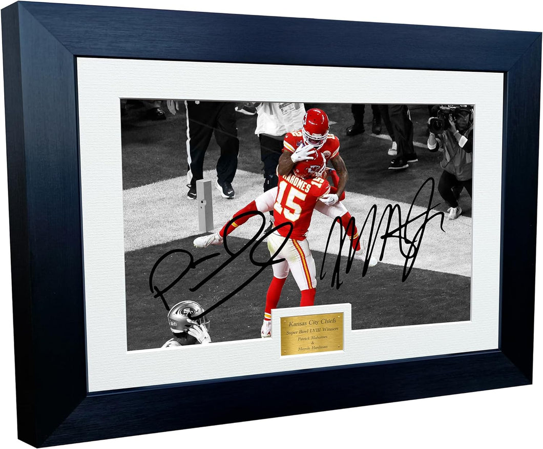 Kitbags & Lockers 12x8 A4 Patrick Mahomes & Mecole Hardman Super Bowl LVIII Winners Back To Back Kansas City Chiefs American Football NFL Autographed Signed Photo Photograph Picture Frame Poster Gift B&W