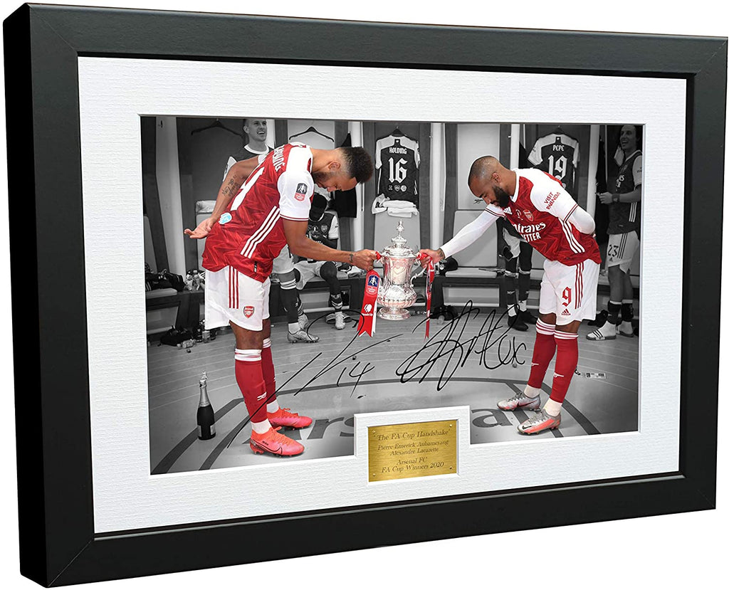 Signed "2020 FA Cup Winners Handshake" Lacazette Aubameyang Arsenal FC Photo Photograph Picture Football Soccer